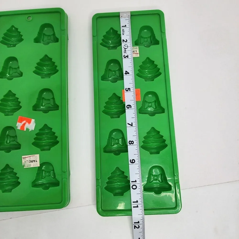 Jello Jigglers Christmas Molds Christmas Tree Bell Holiday Vintage -‎ Lot of 2